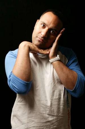 <span style='color:red'>拉</span>塞尔·<span style='color:red'>皮</span>特斯：喜剧趁现在 Russell Peters: Comedy Now
