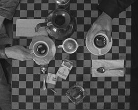<span style='color:red'>咖</span><span style='color:red'>啡</span>与香烟 III Coffee and Cigarettes III