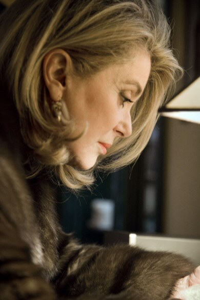 凯瑟琳·<span style='color:red'>德</span><span style='color:red'>纳</span>芙：美人如斯 Catherine Deneuve, belle et bien là